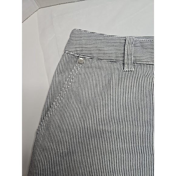 Carve Designs Seersucker Stripe Shorts Blue White Mid Rise Summer 4 - Picture 6 of 10